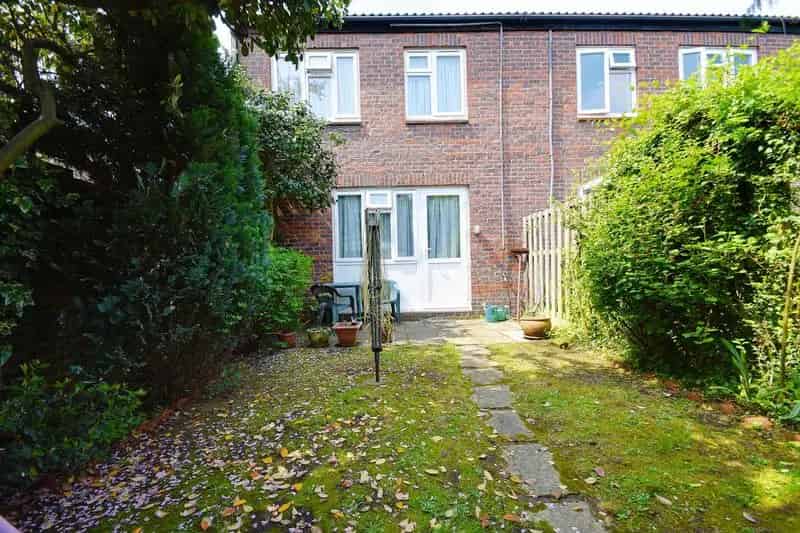 3 Bedroom House to Rent River Lea Views