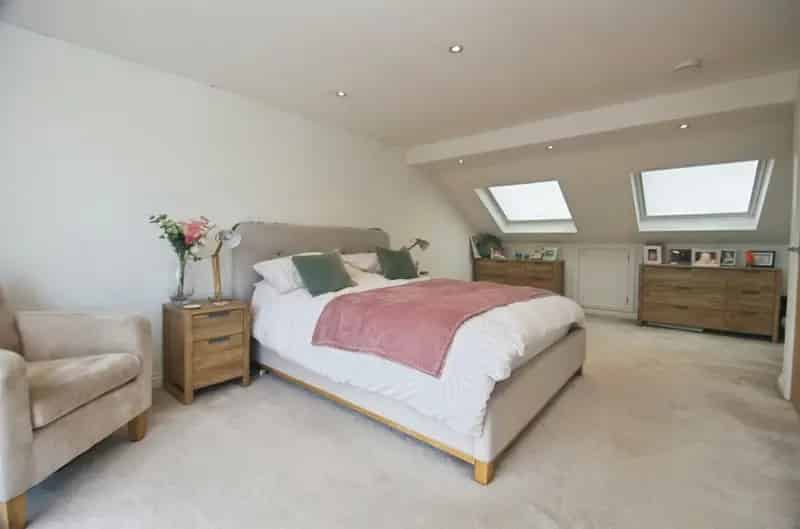 4 Bedroom Semi Detached House Extended Family Home
