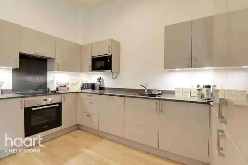 2 Bedroom Apartment for Sale - No Sale No Fee