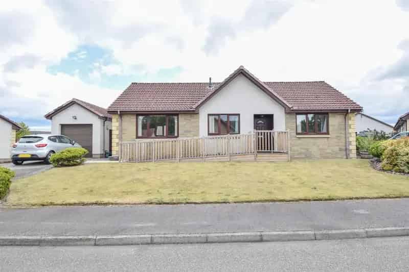 3 Bedroom Detached Bungalow for Sale