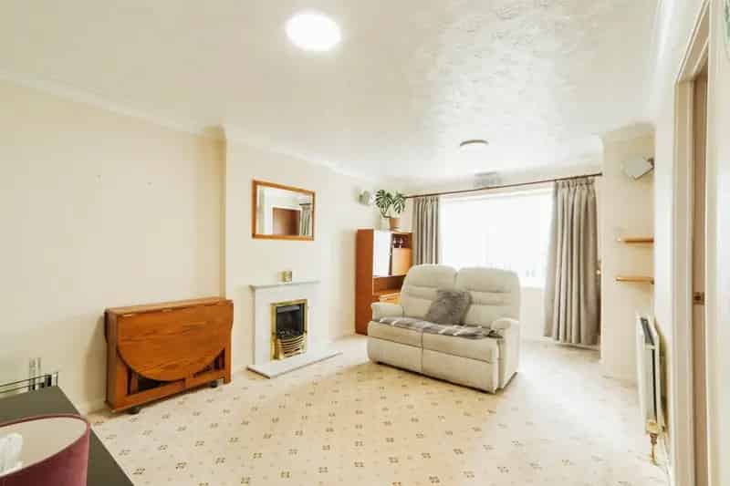 Yeadon Two Bedroom Semi-Detached Bungalow For Sale
