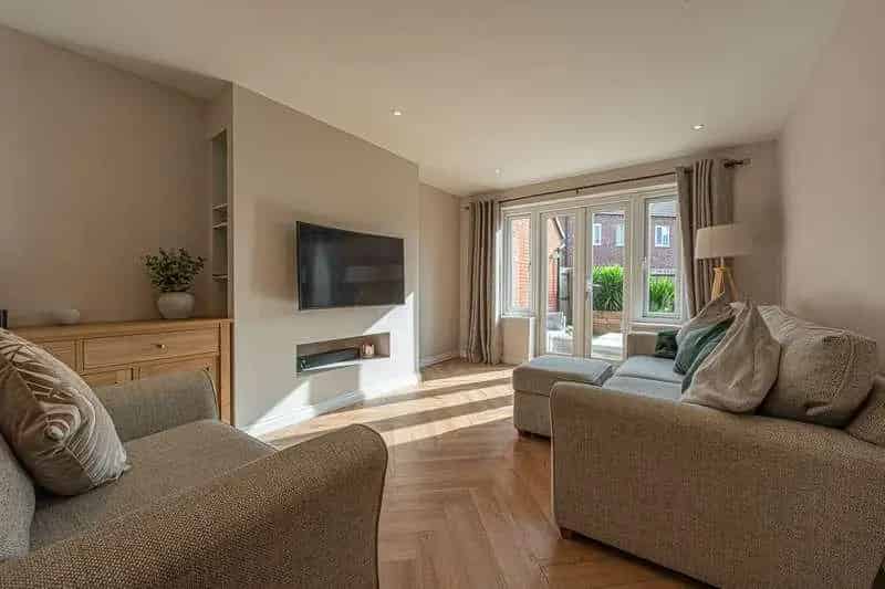 4 Bed Semi Detached House For Sale