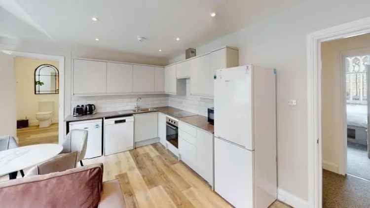 6 Bedroom Flat to Rent for Students and Young Graduates