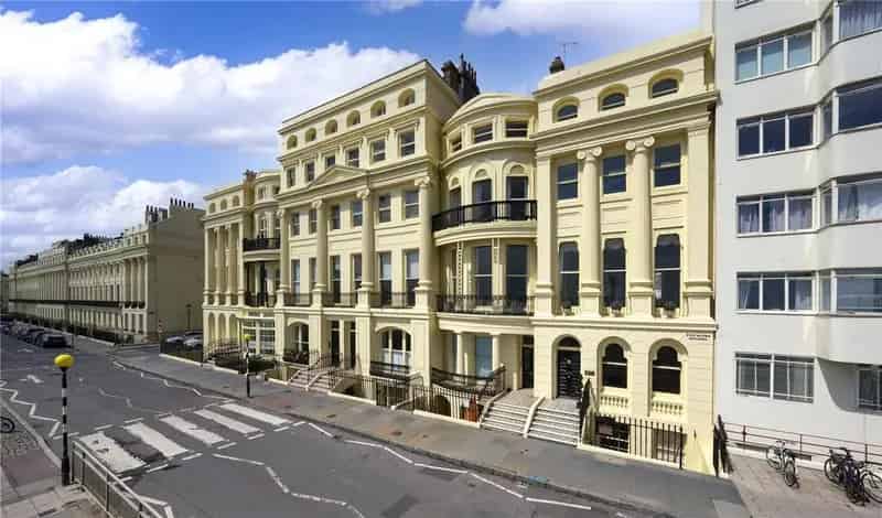 5 Bedroom Terraced House for Sale