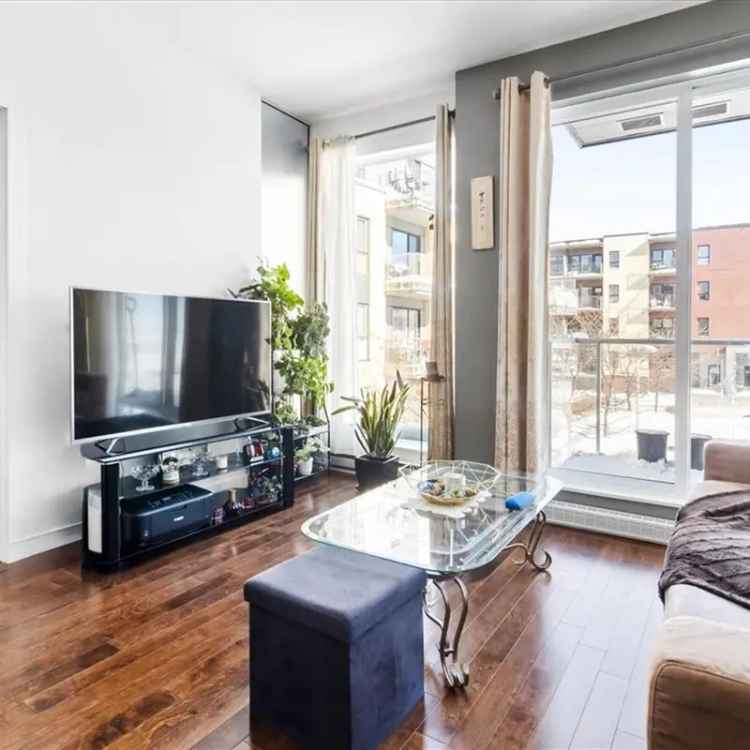 Lachine Condo for Sale: Open Concept, Amenities, Parking