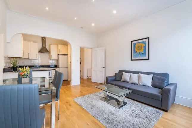 Flat to rent in Southwell Gardens, London SW7