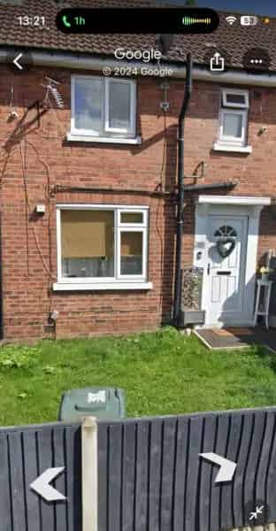 3 Bed House Near Park Shops School