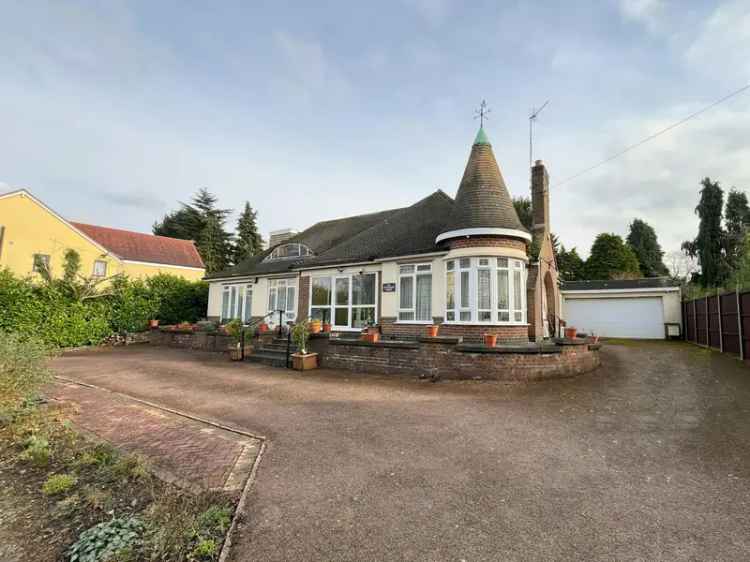 Spacious 5-Bedroom Bungalow with Planning Permission Oadby