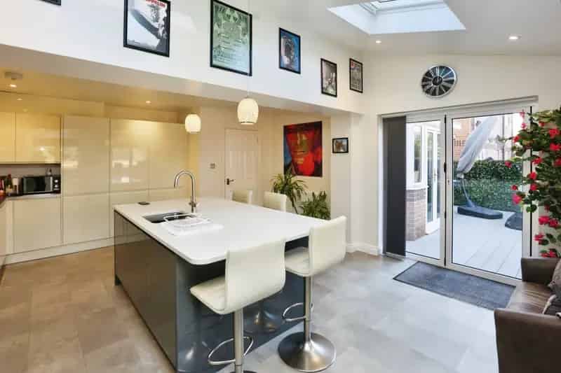 Stunning Four Bedroom Detached Home Fair Oak