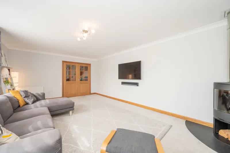 5 Bedroom Executive Home in Stonehaven