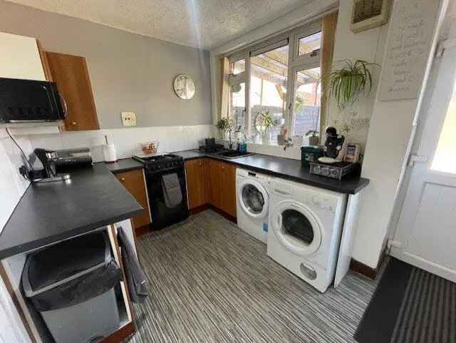 3 Bedroom Mid Terrace House for Sale Urmston M41