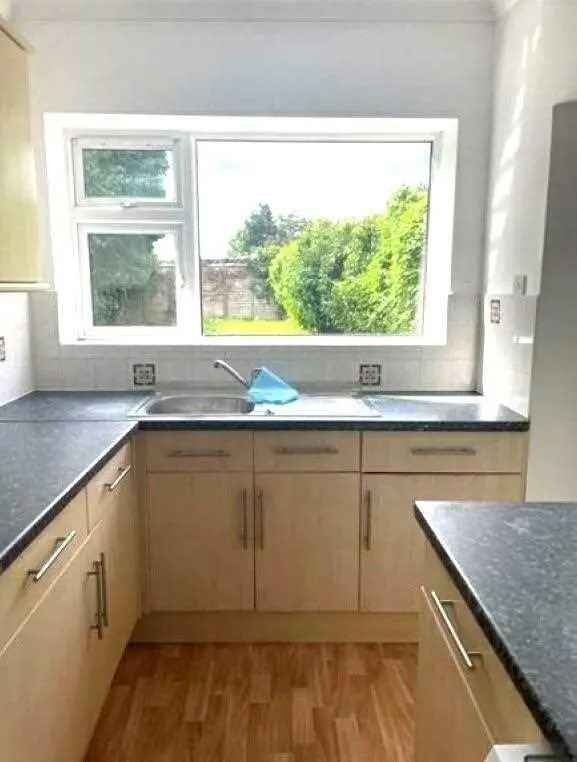 5 Bedroom Detached Student House for Rent