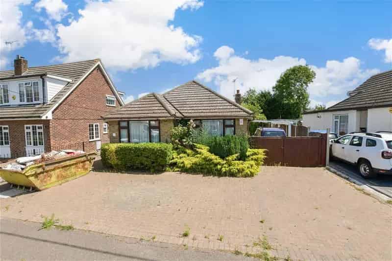 2 Bedroom Detached Bungalow For Sale