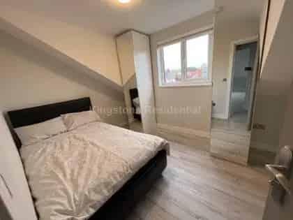 2 Bedroom Flat 111m² Cardiff Roath Newly Refurbished