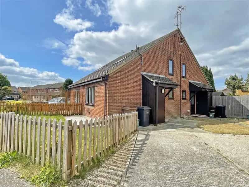1 Bedroom End of Terrace House for Sale
