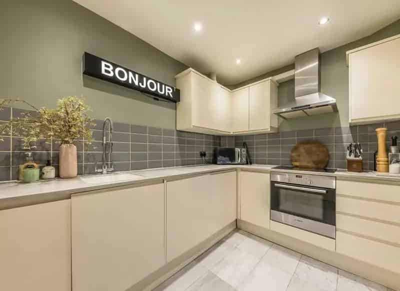 Victorian Conversion 3 Beds Private Terrace Kentish Town