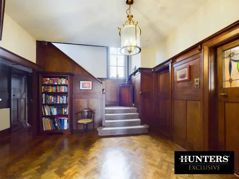 7 Bedroom Detached House For Sale Bridlington