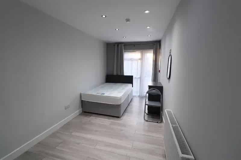1 Bedroom House Share to Rent