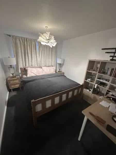 One Bedroom Ground Floor Apartment Near Amenities