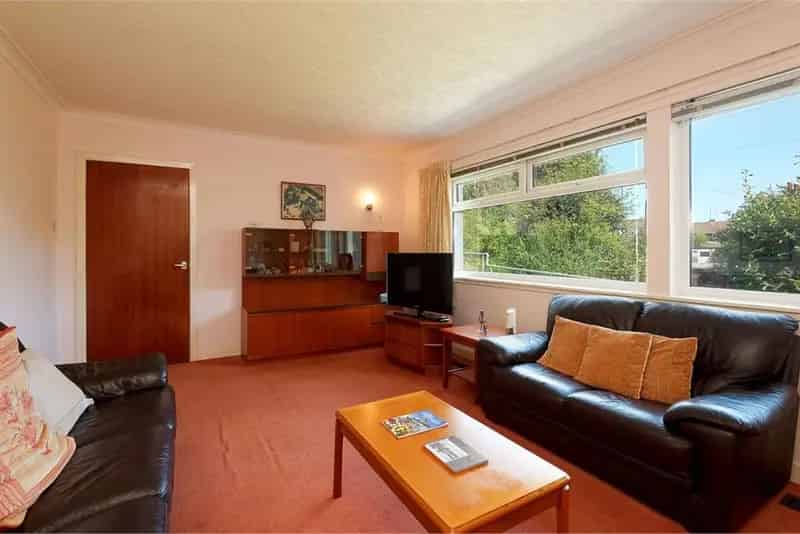 4 Bed Detached House with 2 Reception Rooms and Large Garden