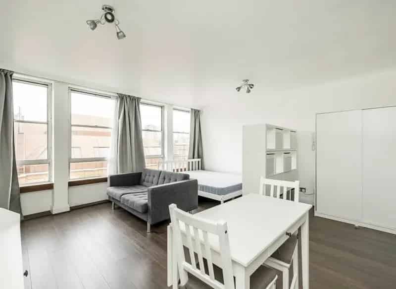 Large Studio Apartment Rochester Row Victoria London