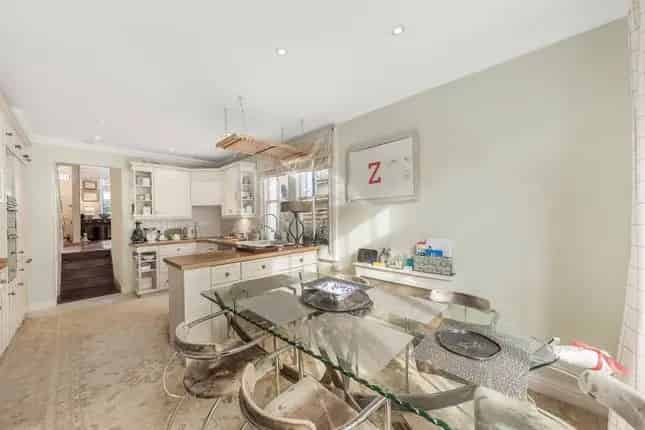 4 Bedroom House for Sale in Munster Village London SW6