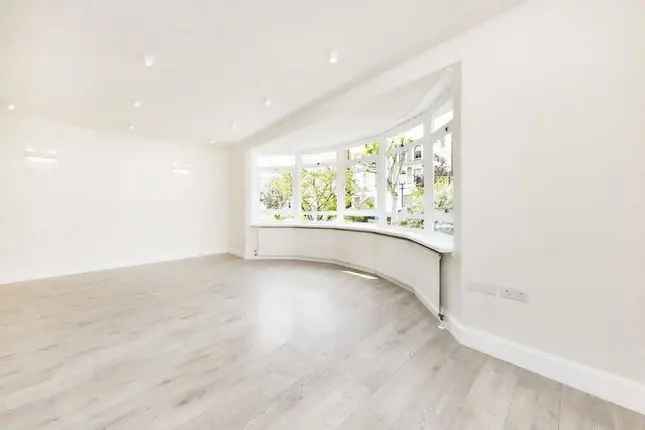 Terraced house to rent in Pembroke Gardens, London W8