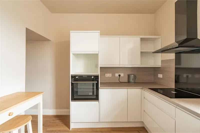 1 Bed Flat - First Floor with 1 Reception Room