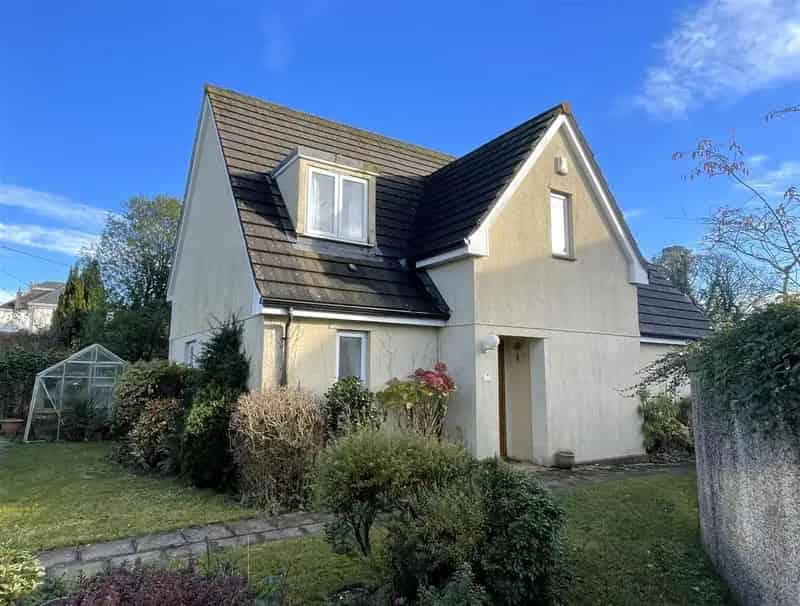 4 Bedroom House for Sale