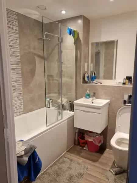 Flat For Rent , Mid Sussex, England