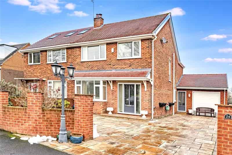 House For Sale , 24, Leeds Road, Wakefield, England