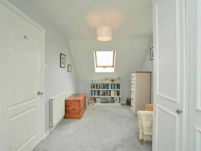 5 Bed Detached House for Sale
