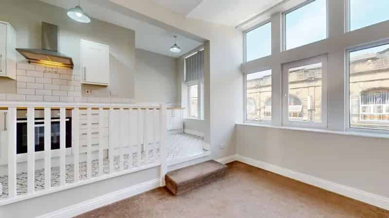 2 Bedroom Flat To Let Guiseley