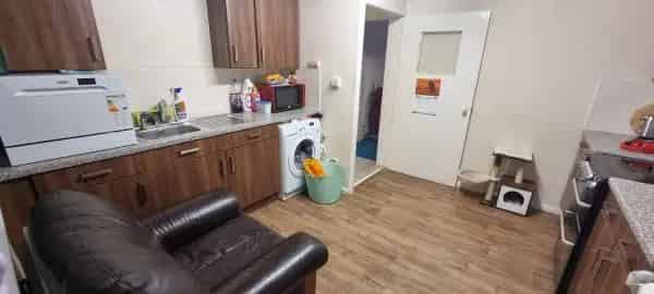 Ground Floor Maisonette Wheelchair Access 2 Bedrooms Pets Allowed