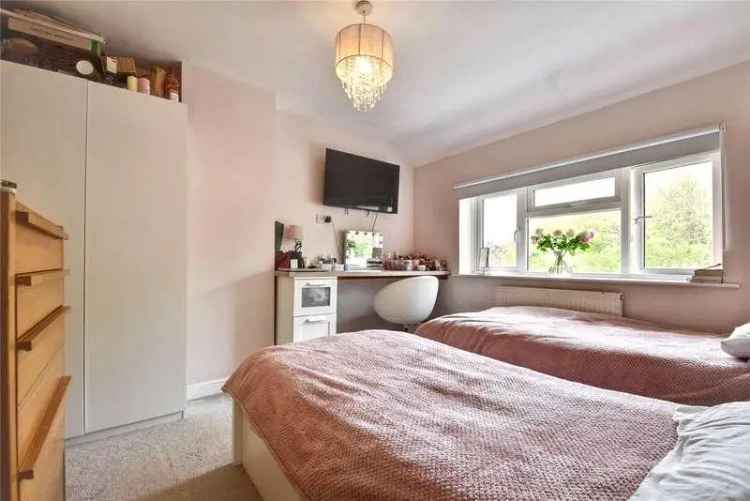 3 Bed Semi-Detached House for Sale in Droitwich