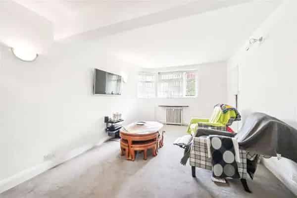 Spacious Riverside Flat with Modern Kitchen and Great Potential