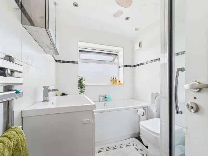 3 Bed Semi Detached House For Sale Near Tudor Grange Academy
