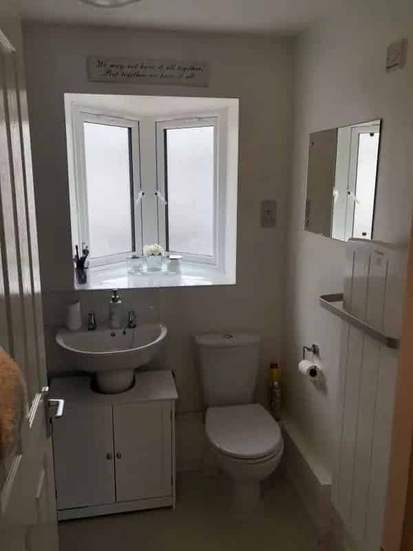 2nd Floor Flat with Loft Space New Windows and Bathroom