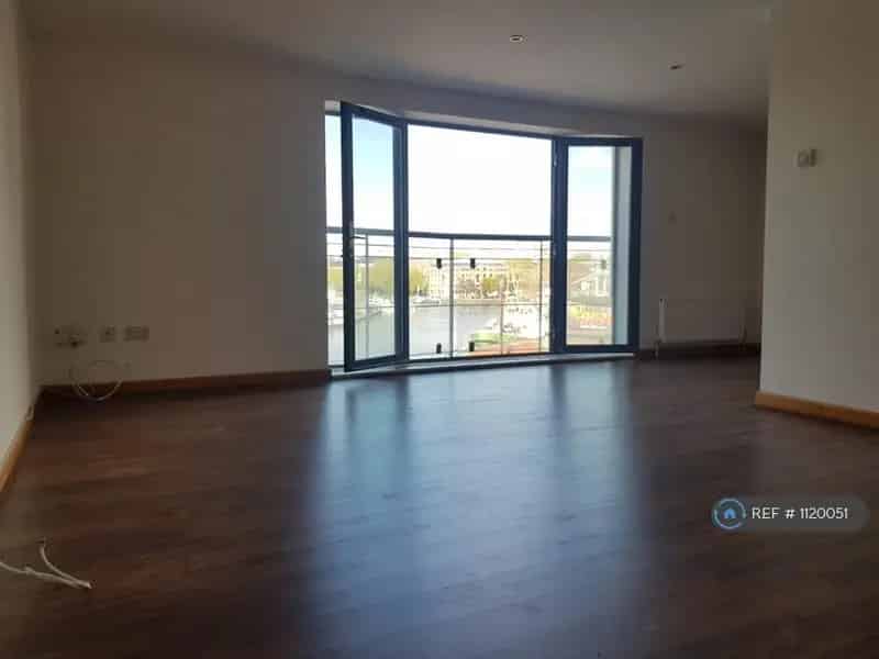 3 Bedroom Dockside Flat To Rent