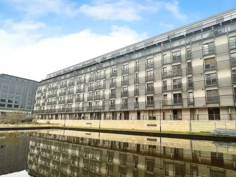 2 Bedroom Flat for Sale Manchester M1 Near Piccadilly Station