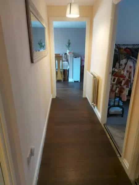 Clean Flat Near Morrison Supermarket with Bus Stop