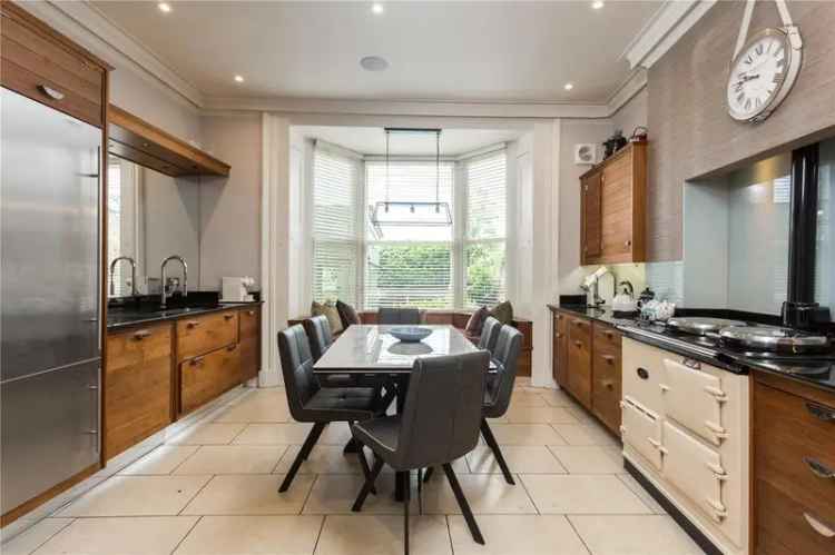 4 bedroom terraced house for sale