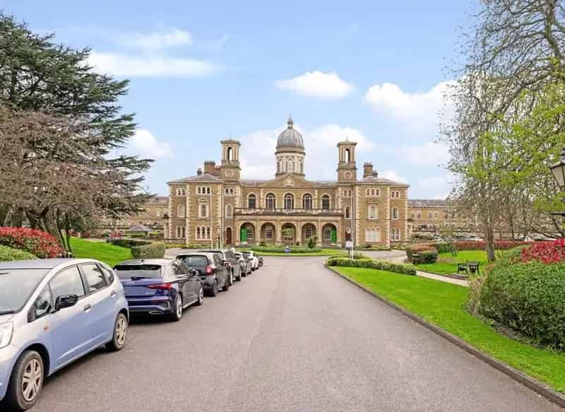 Flat For Sale , London, England