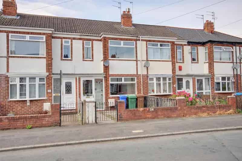 2 Bedroom Terraced House for Sale - No Onward Chain