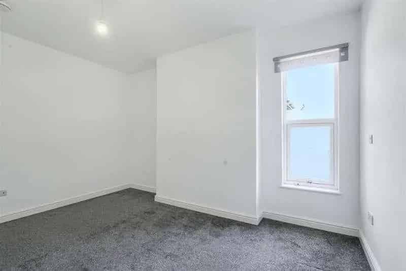 2 Bed 1st Floor Apartment For Sale
