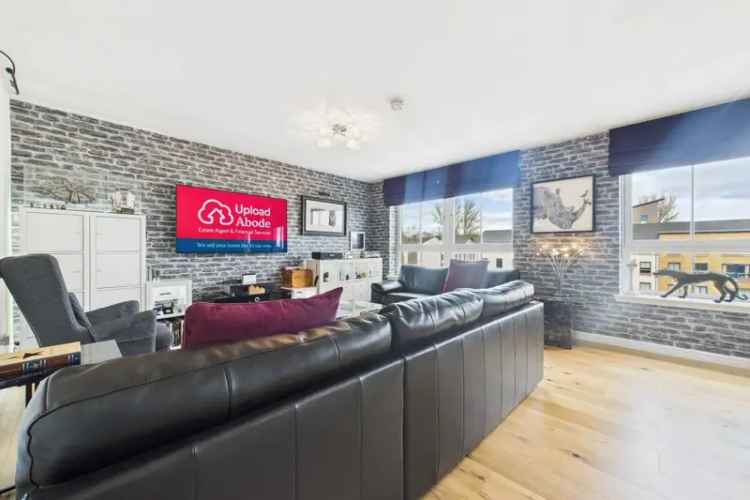 2 Bedroom Flat House to Rent Modern Open Plan Living