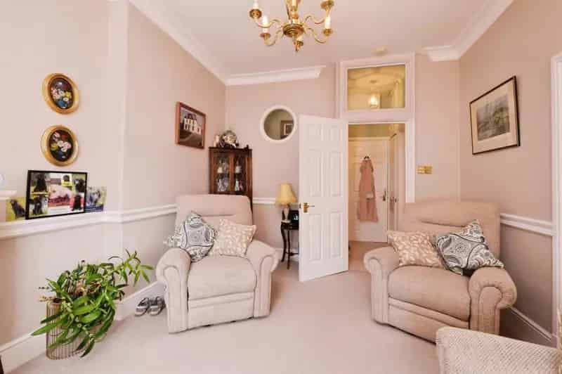 2 Bedroom Flat Monmouth Town Centre Allocated Parking