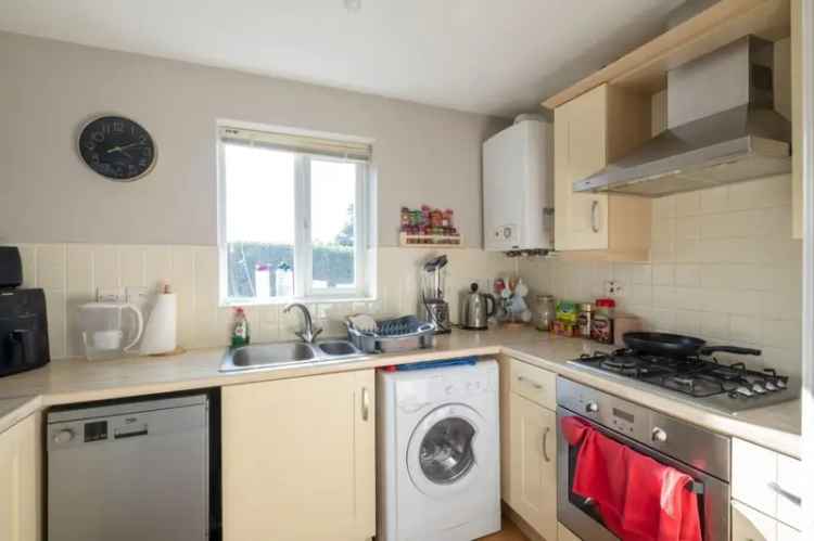 2 Bed Flat for Sale near Village Centre