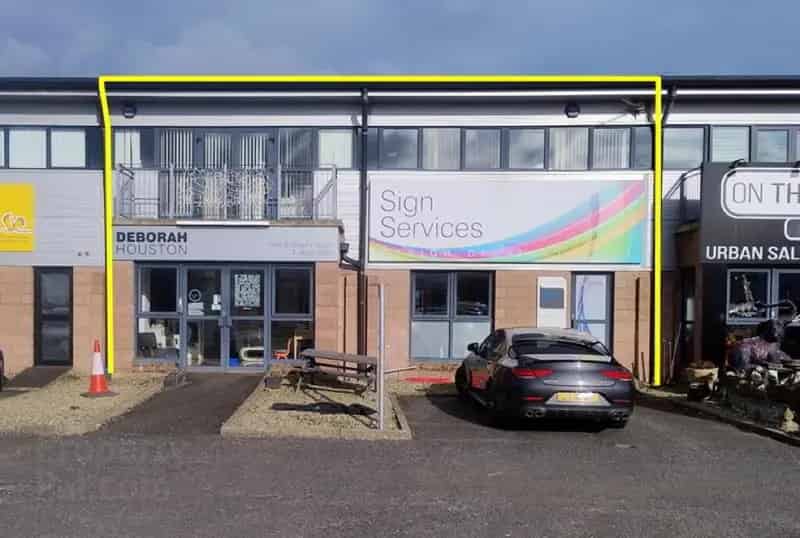 Commercial property For Sale , London Road, Newbury, England