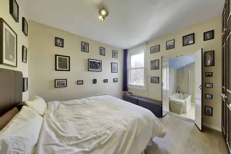 3 Bed House for Sale near Bushy Park